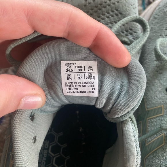 Mint Green ASICS Gel-Cayano 29 running shoes - Picture 4 of 6